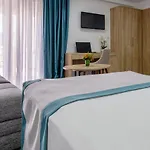 Porat 4* نيوم
