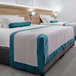 Porat فندق نيوم